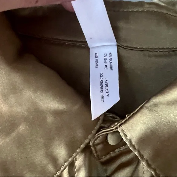 Kat The Label | Satin Pajama Shirt Olive | M - Picture 12 of 13